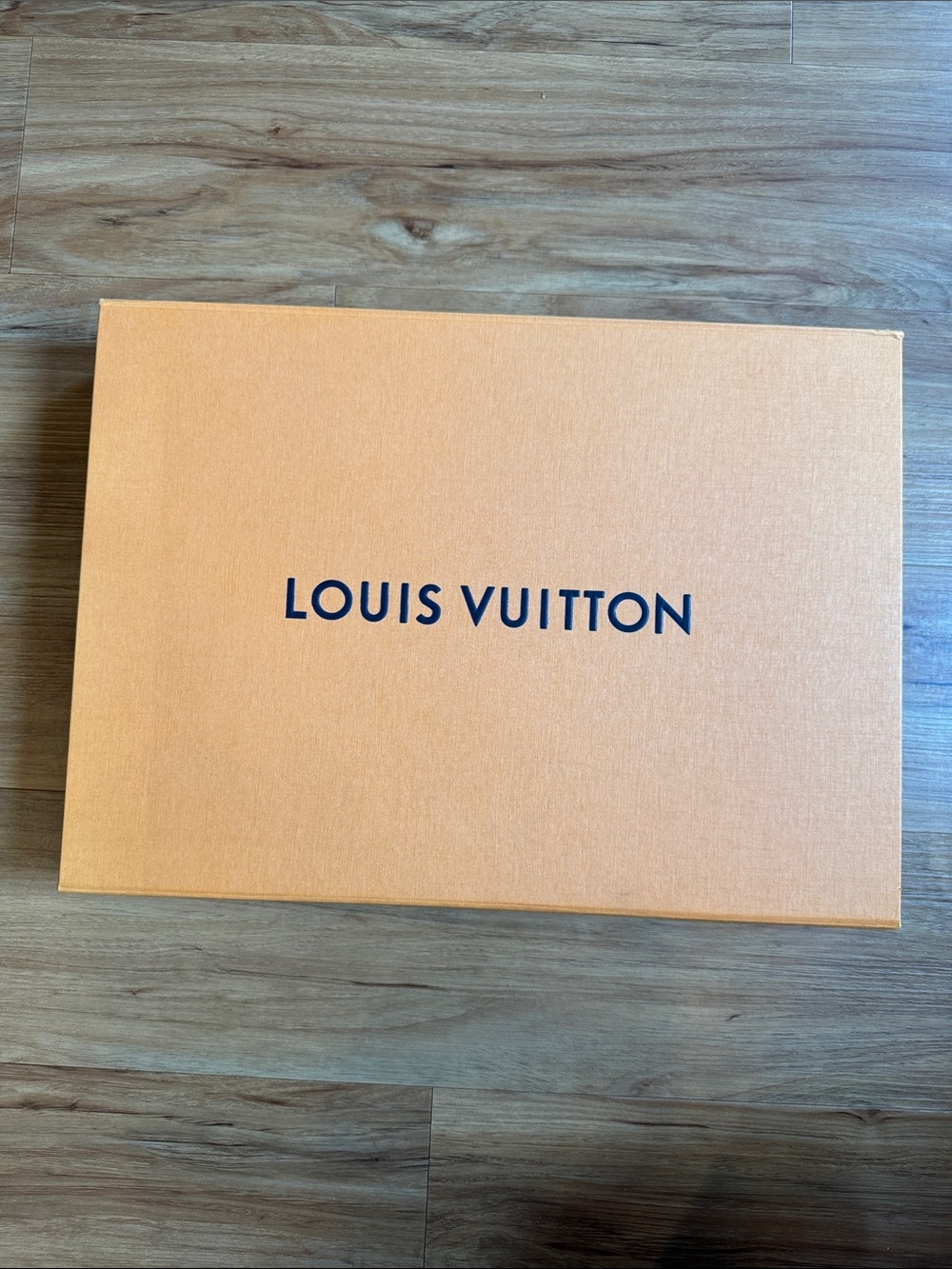 Louis Vuitton medium size box